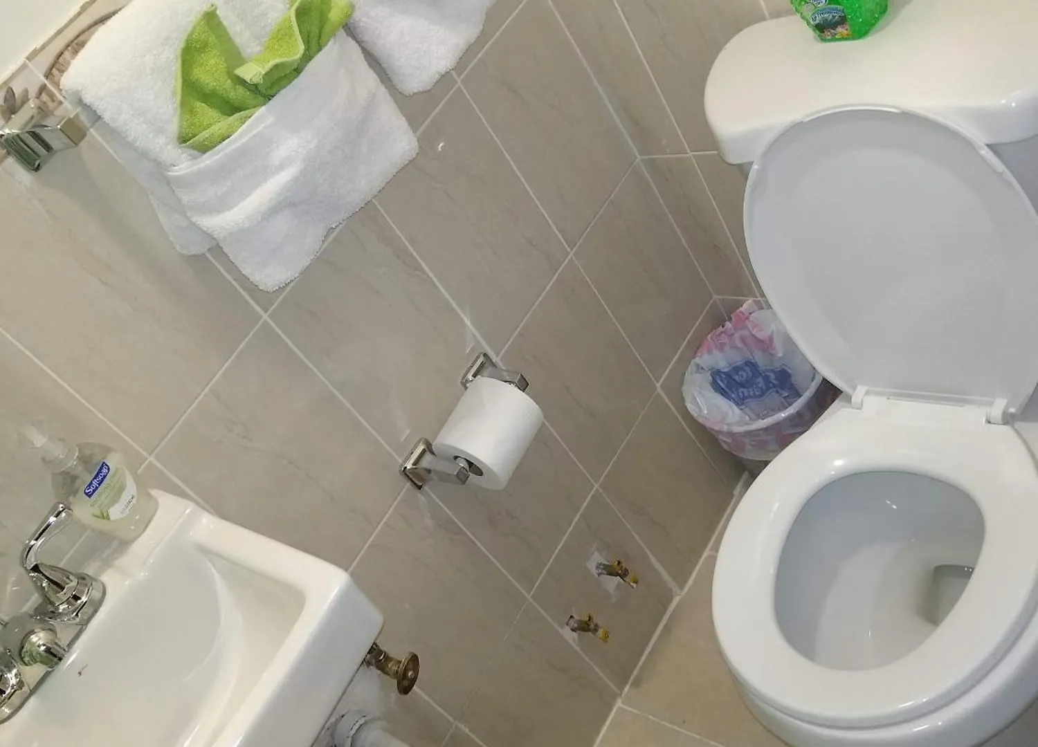 Two Bedroom Apartment - North East Bronx New York